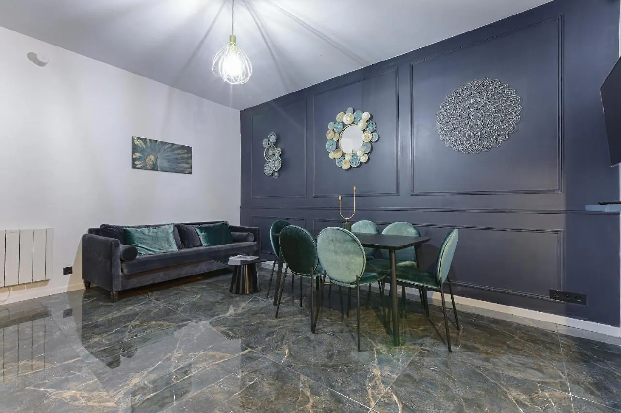 Apartmán Amazing Luxury Triplex 3Br/8P - Arc De Triomphe Paříž 0*,  Francie
