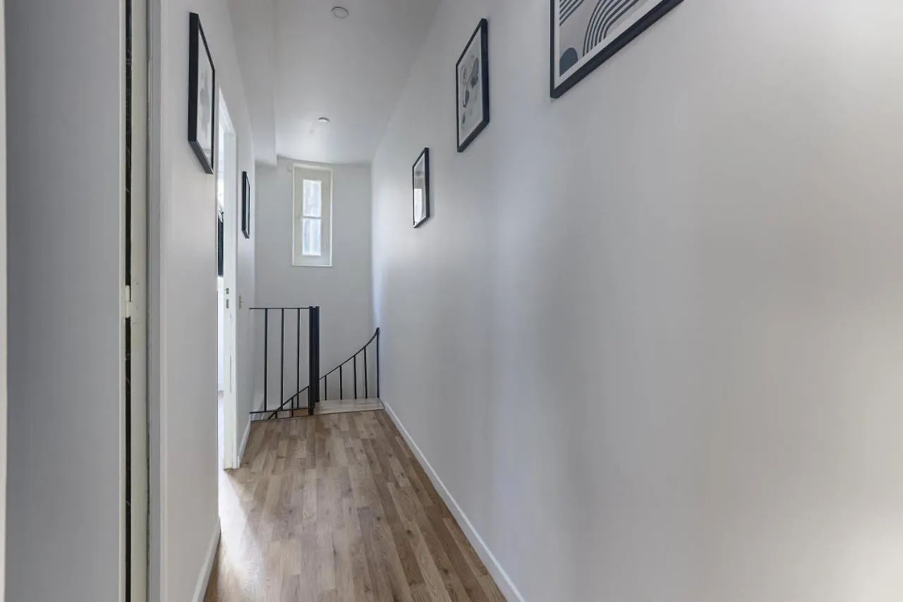 Amazing Luxury Triplex 3Br/8P - Arc De Triomphe Apartment Paris 0*,  France